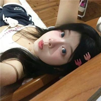 他的摩托车，她的岛